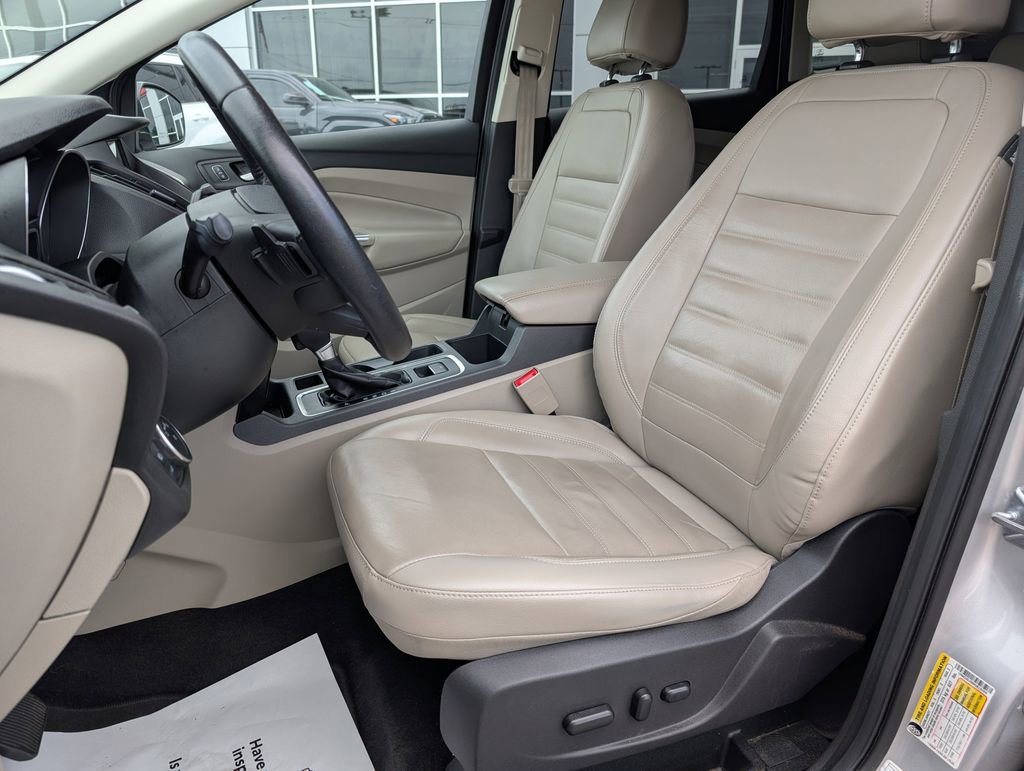 Used 2017 Ford Escape Titanium image 11