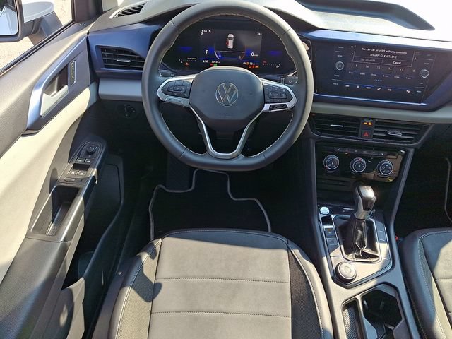 Used 2023 Volkswagen Taos SE w/ Panoramic Sunroof Package AWD/4WD image 12