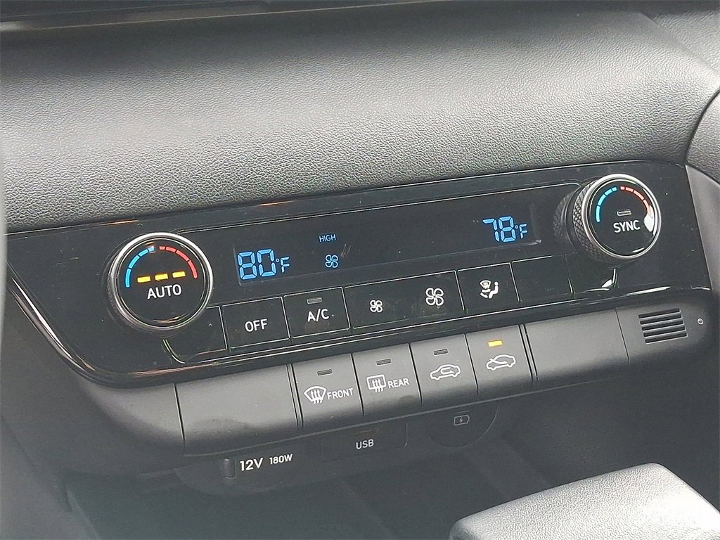 Used 2025 Hyundai Elantra Sport image 16