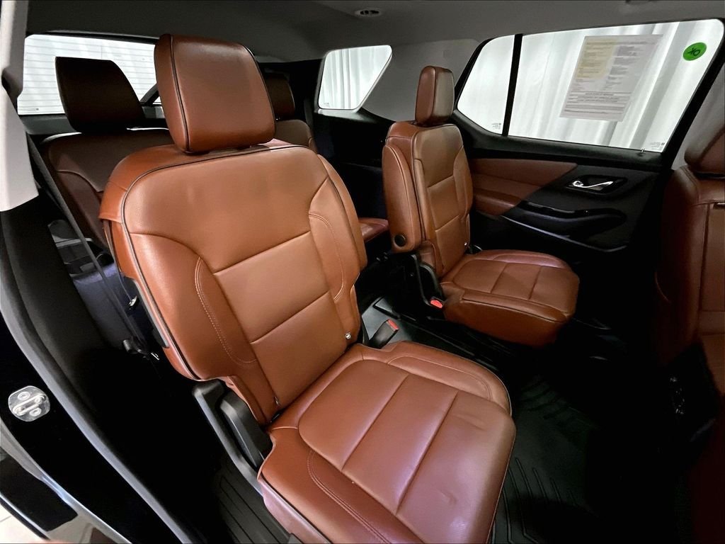 Used 2018 Chevrolet Traverse High Country AWD/4WD image 16
