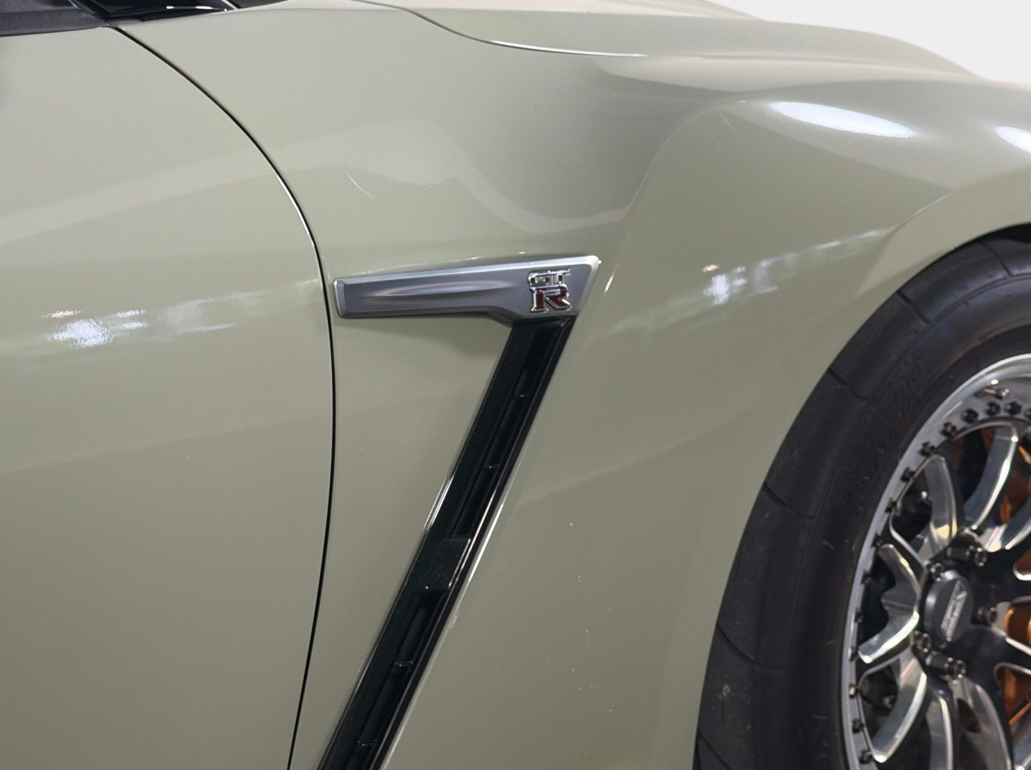 Used 2021 Nissan GT-R Premium AWD/4WD image 5