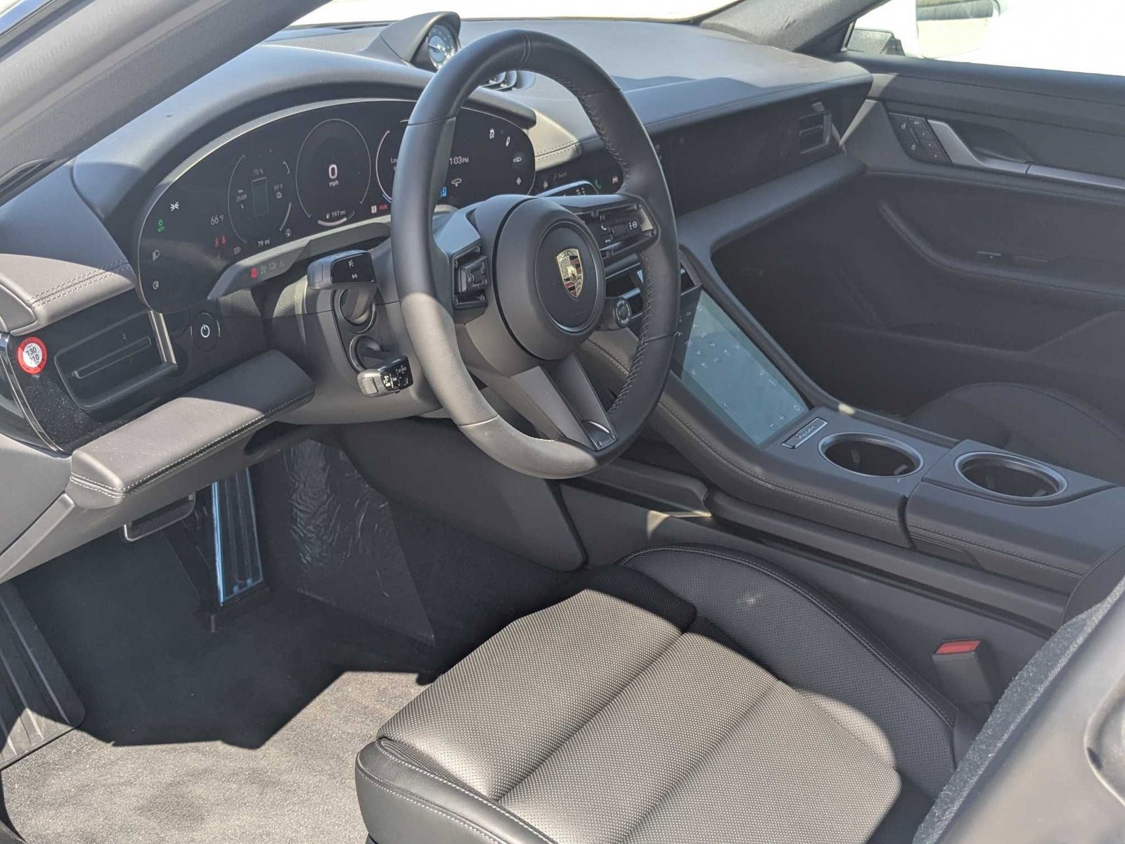 New 2025 Porsche Taycan 4S image 4