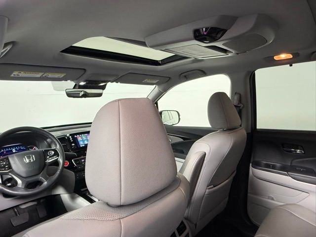 Used 2020 Honda Pilot Elite image 37