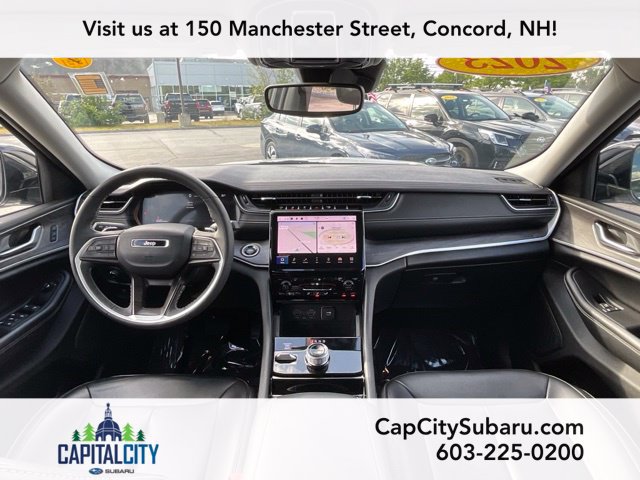 Used 2023 Jeep Grand Cherokee Limited AWD/4WD image 18