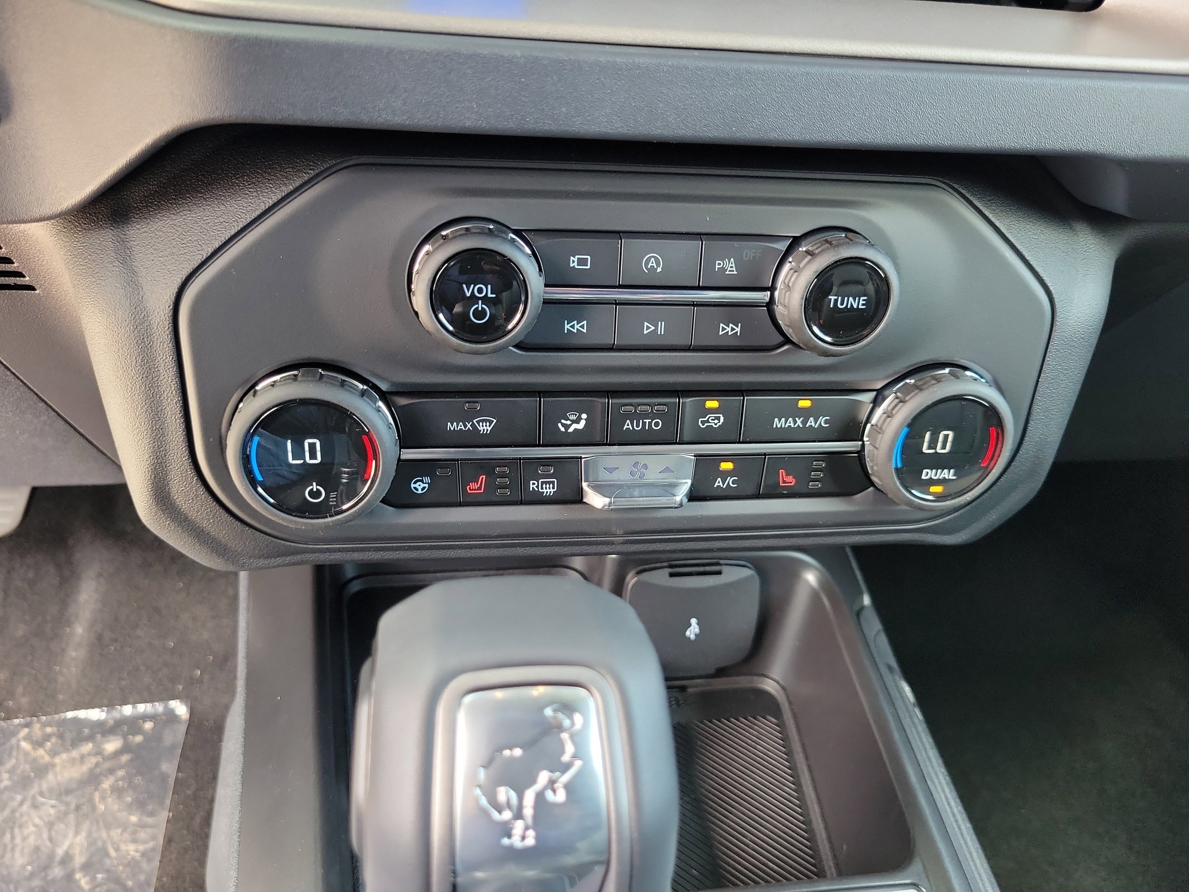New 2026 Ford Bronco Outer Banks AWD/4WD image 16