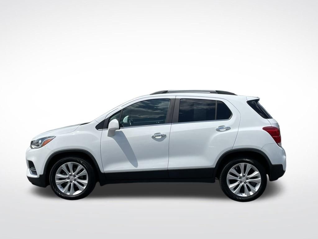 Used 2017 Chevrolet Trax Premier FWD image 2