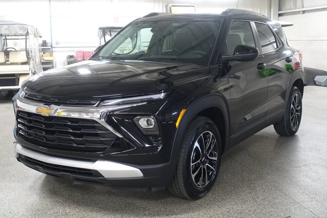New 2026 Chevrolet TrailBlazer LT w/ LT Cold Weather Package FWD image 3