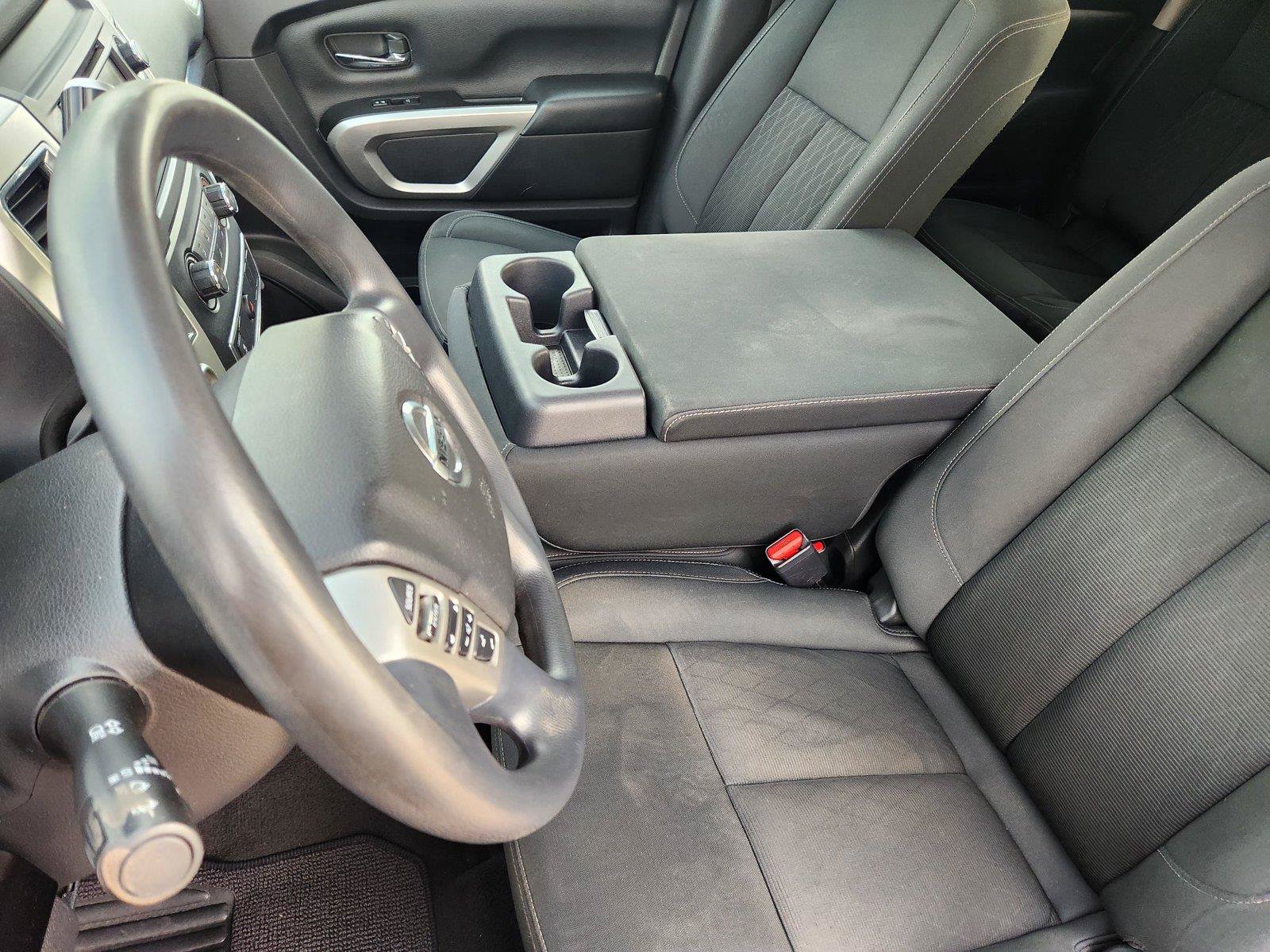 Used 2019 Nissan Titan SV RWD image 24