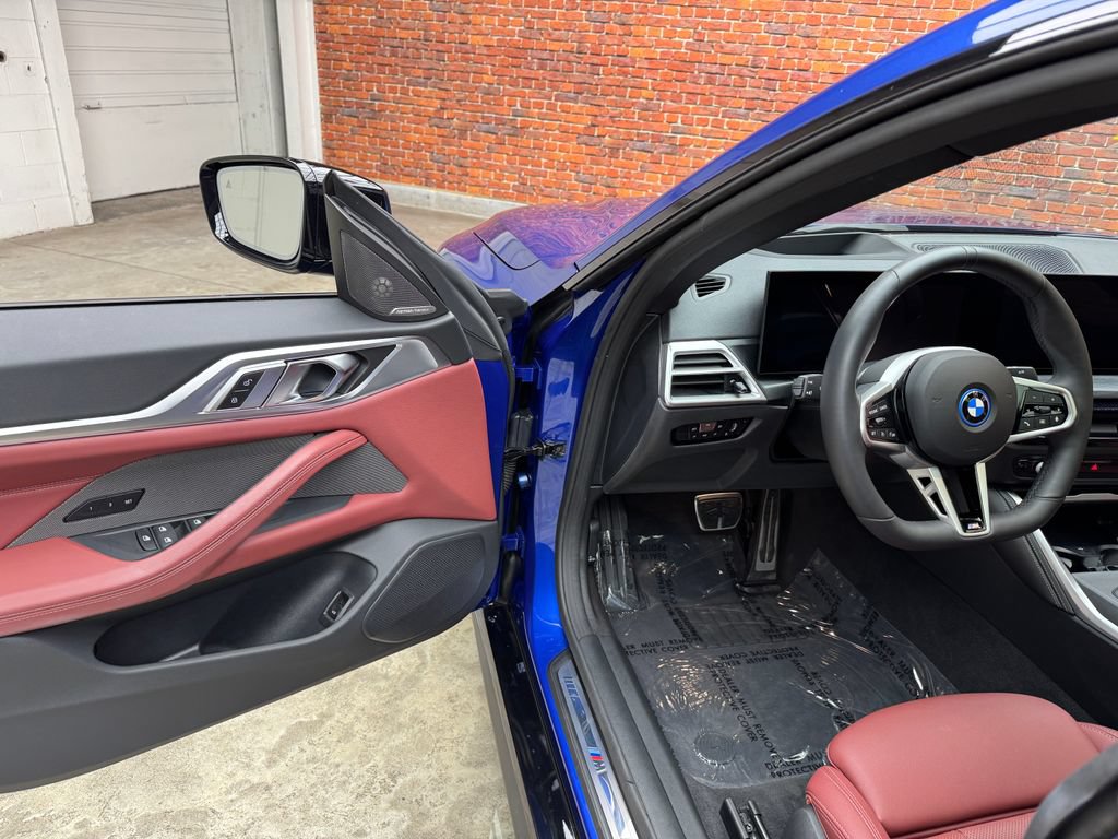 Used 2025 BMW i4 xDrive40i w/ M Sport Package AWD/4WD image 9