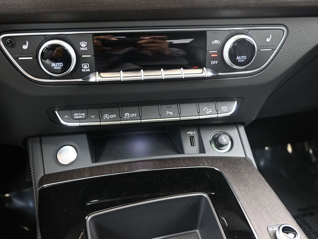 Certified 2025 Audi Q5 2.0T Premium Plus w/ Premium Plus Package image 33