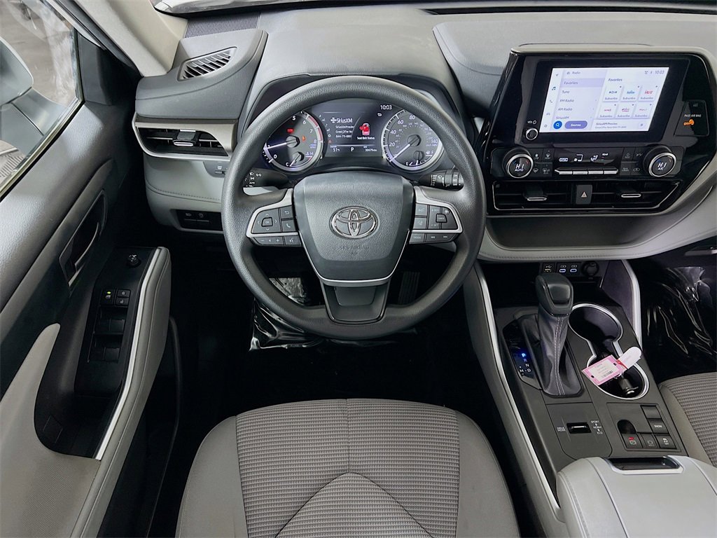 Used 2023 Toyota Highlander L image 20
