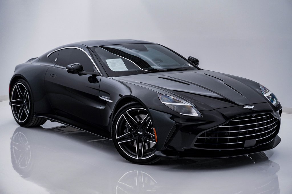 Used 2026 Aston Martin V8 Vantage Coupe RWD image 3