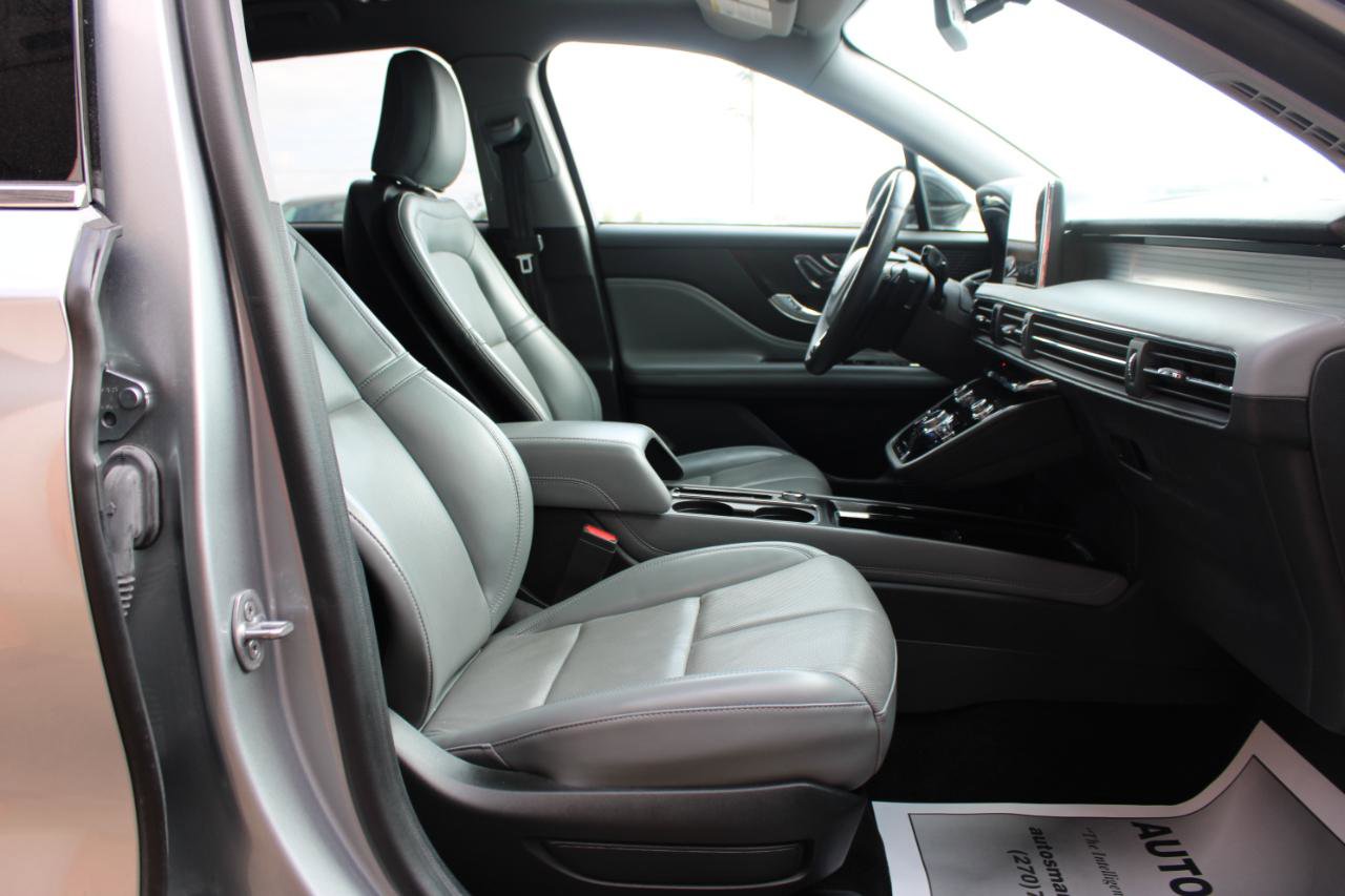 Used 2022 Lincoln Corsair Reserve w/ Elements Package FWD image 44