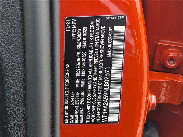 Used 2022 Porsche Macan AWD/4WD image 25