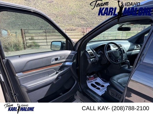 Used 2019 Ford Explorer Limited w/ Class III Trailer Tow Package AWD/4WD image 11