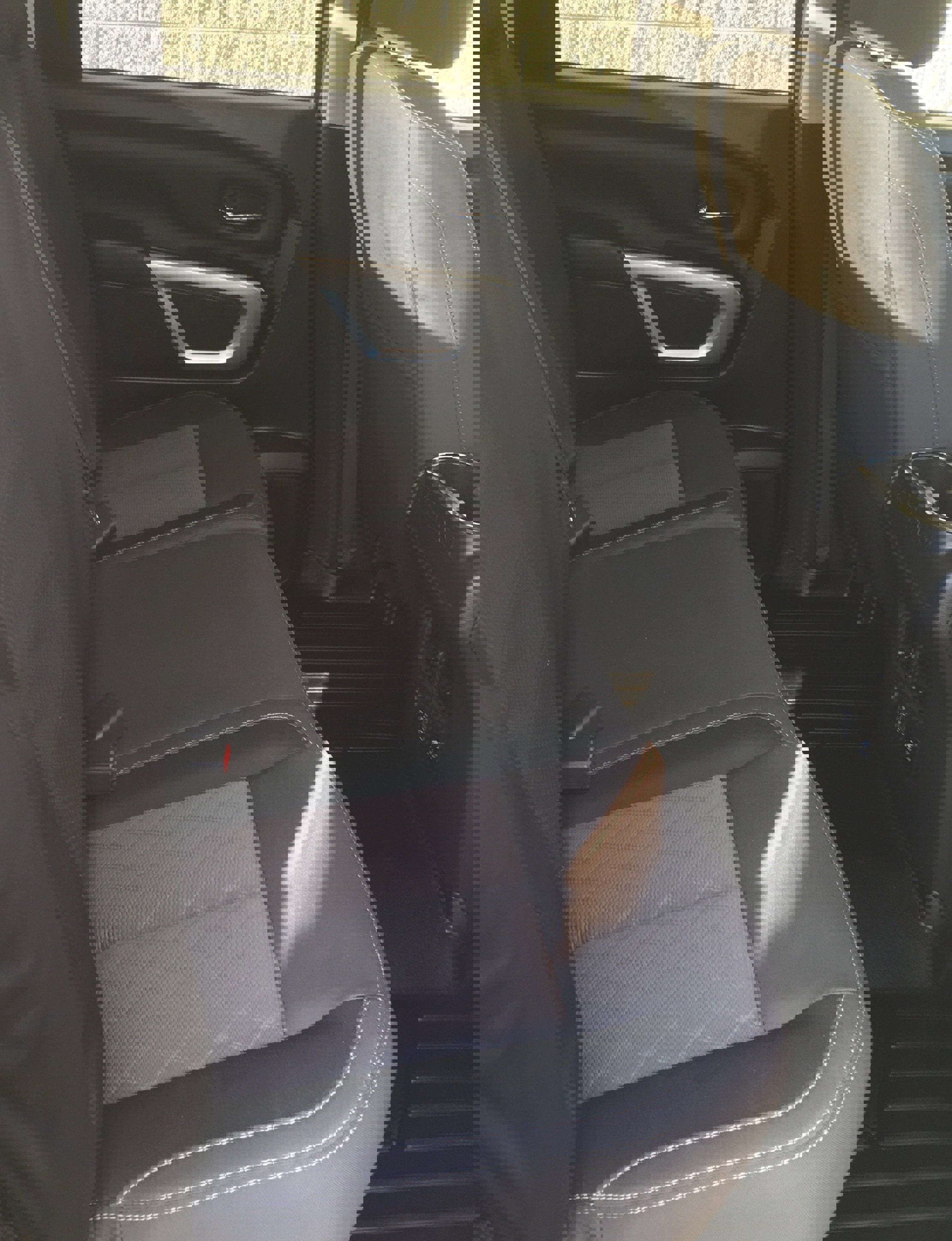 Used 2024 Nissan Titan SV w/ SV Convenience Package image 7