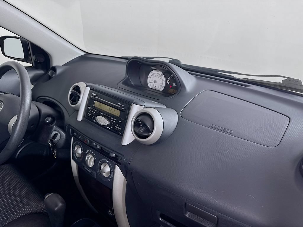 Used 2005 Scion xA FWD image 26