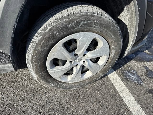 Used 2024 Toyota RAV4 LE image 9