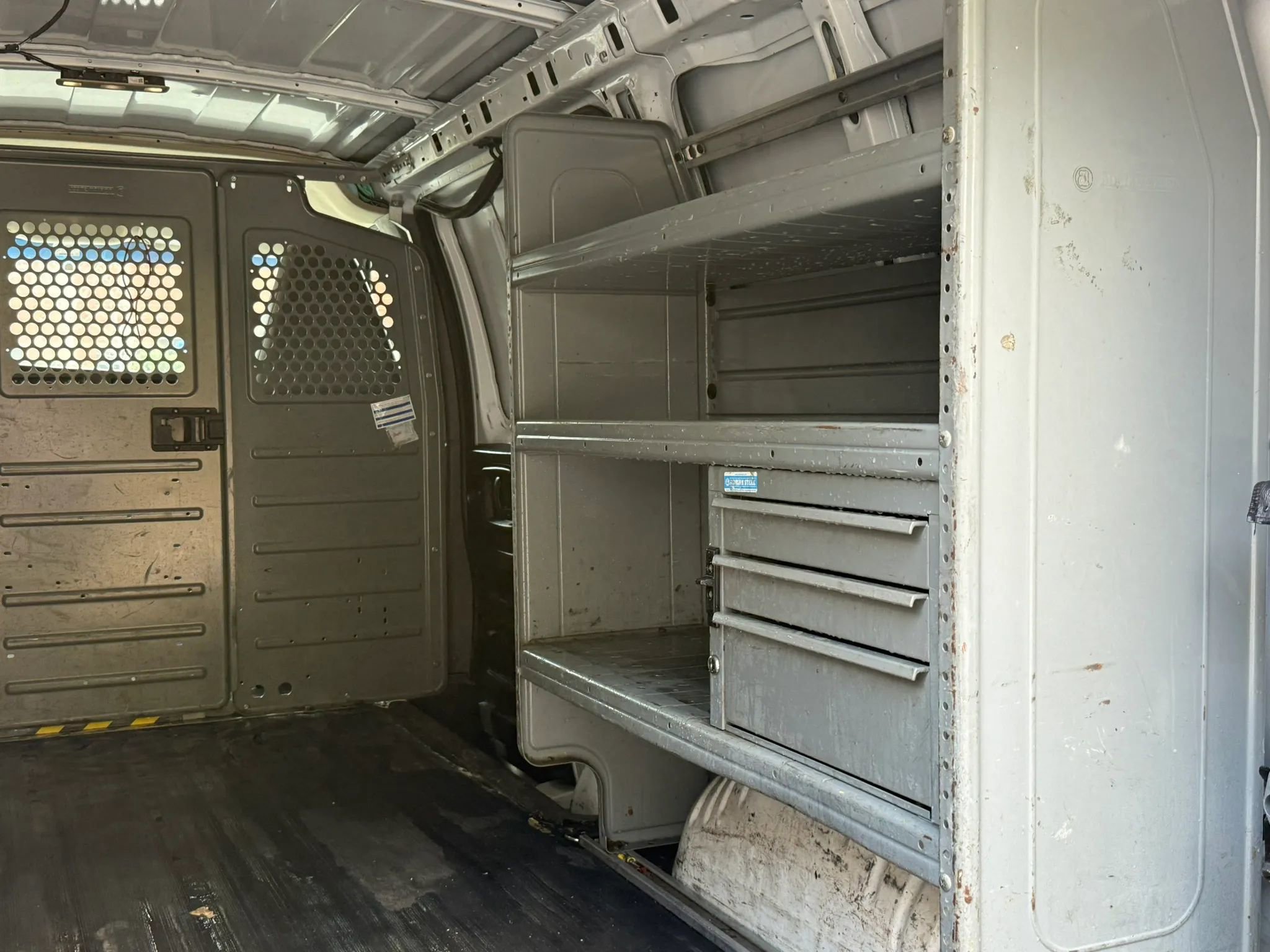 Used 2016 Chevrolet Express 2500 image 11