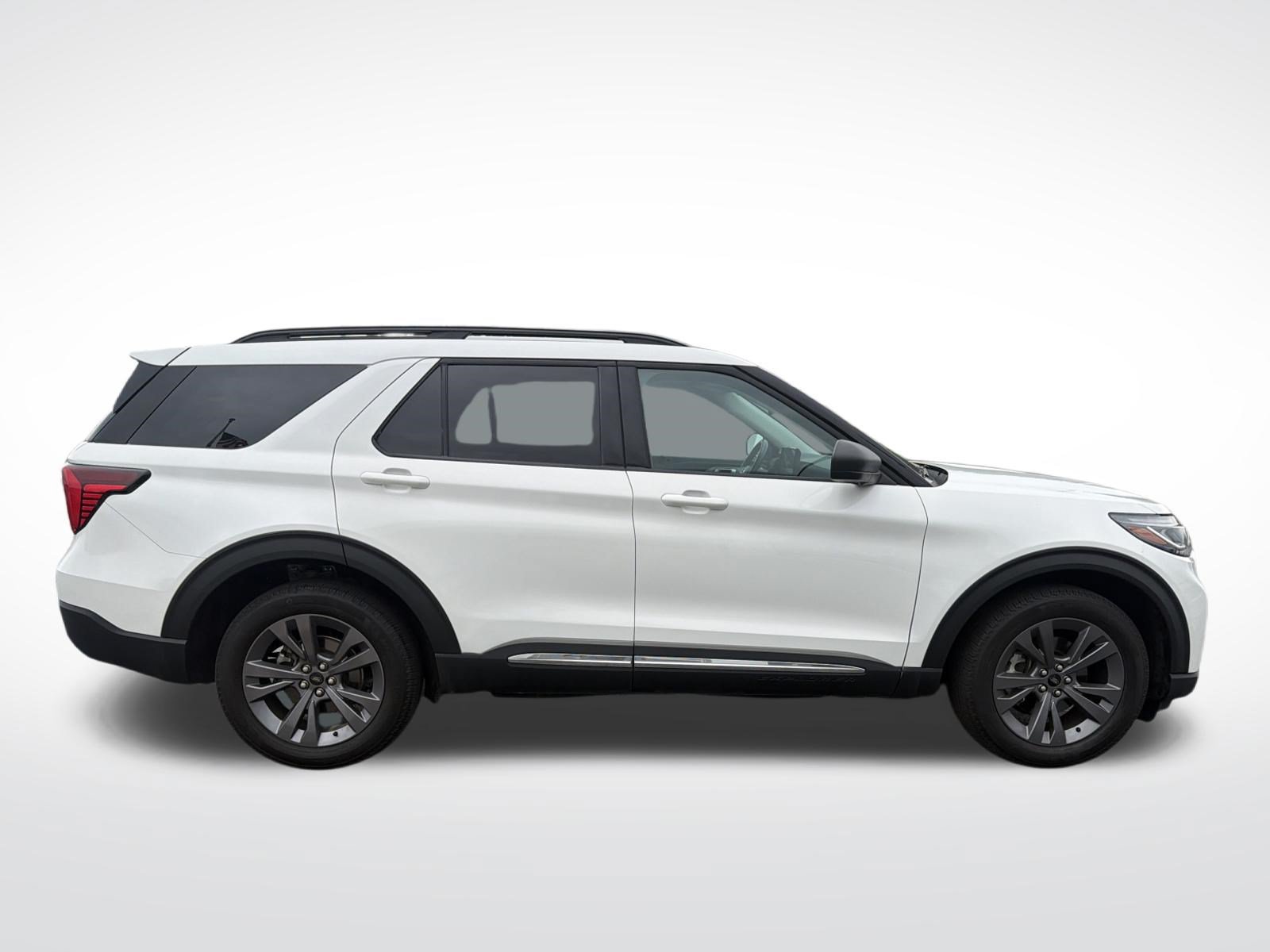 Used 2025 Ford Explorer Active w/ Active Comfort Package AWD/4WD image 7