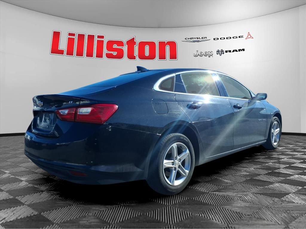 Used 2024 Chevrolet Malibu LT image 2