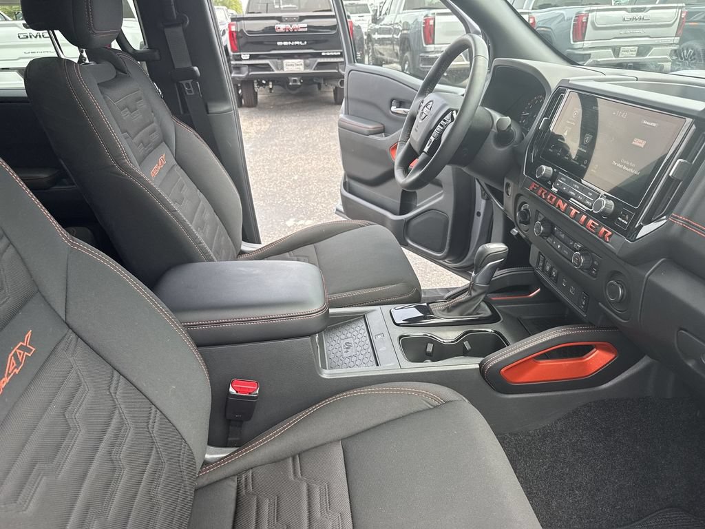 Used 2025 Nissan Frontier PRO-4X w/ Pro Convenience Package AWD/4WD image 35