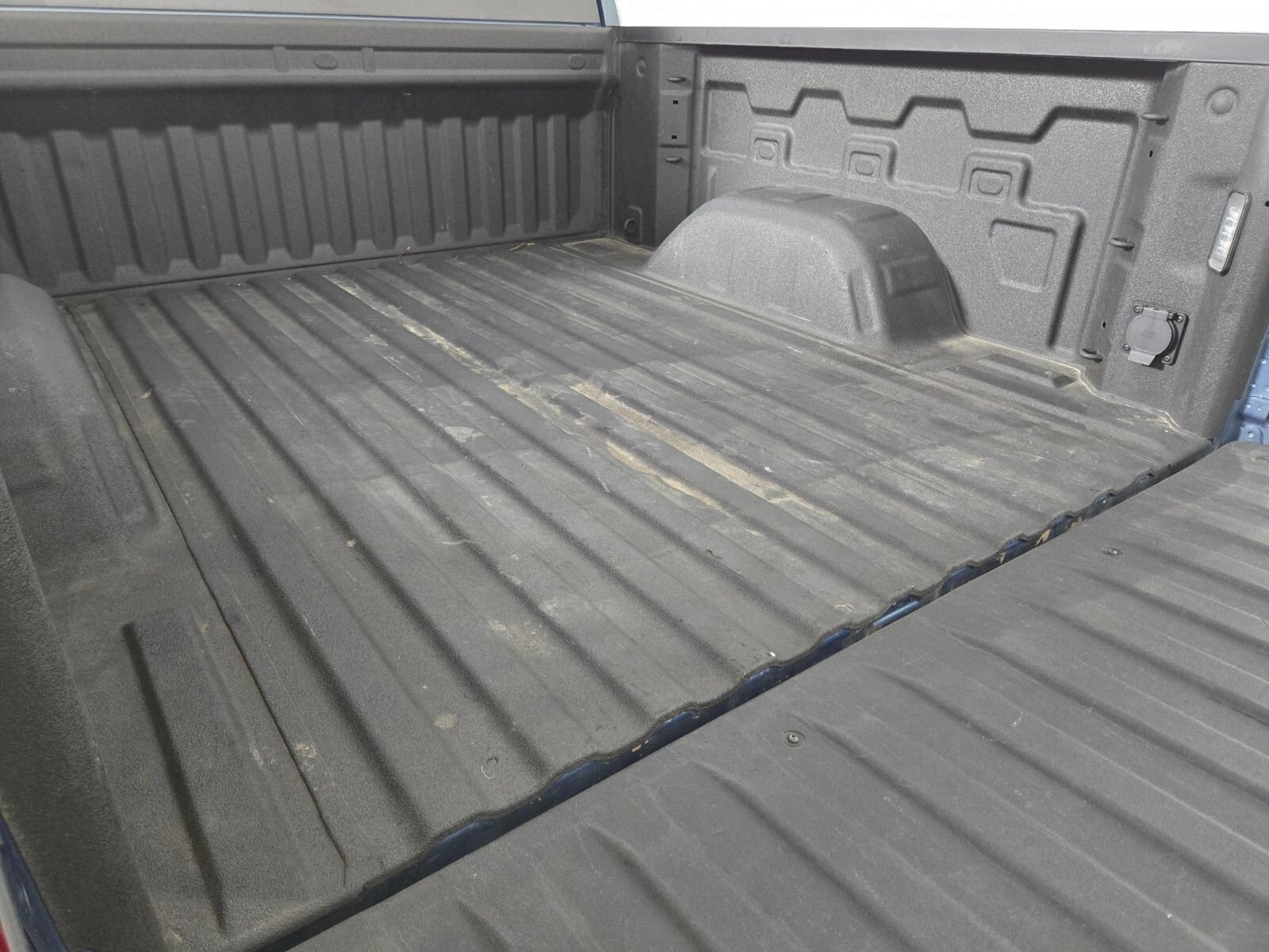 Used 2024 Chevrolet Silverado 1500 LTZ AWD/4WD image 15
