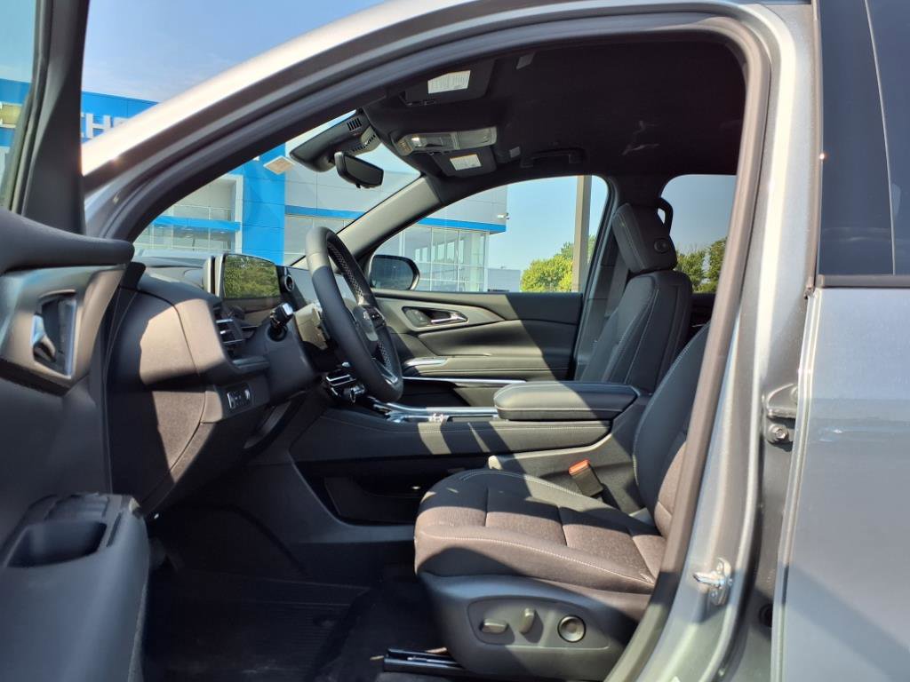 New 2026 Chevrolet Traverse LT w/ Driver Confidence Package image 19