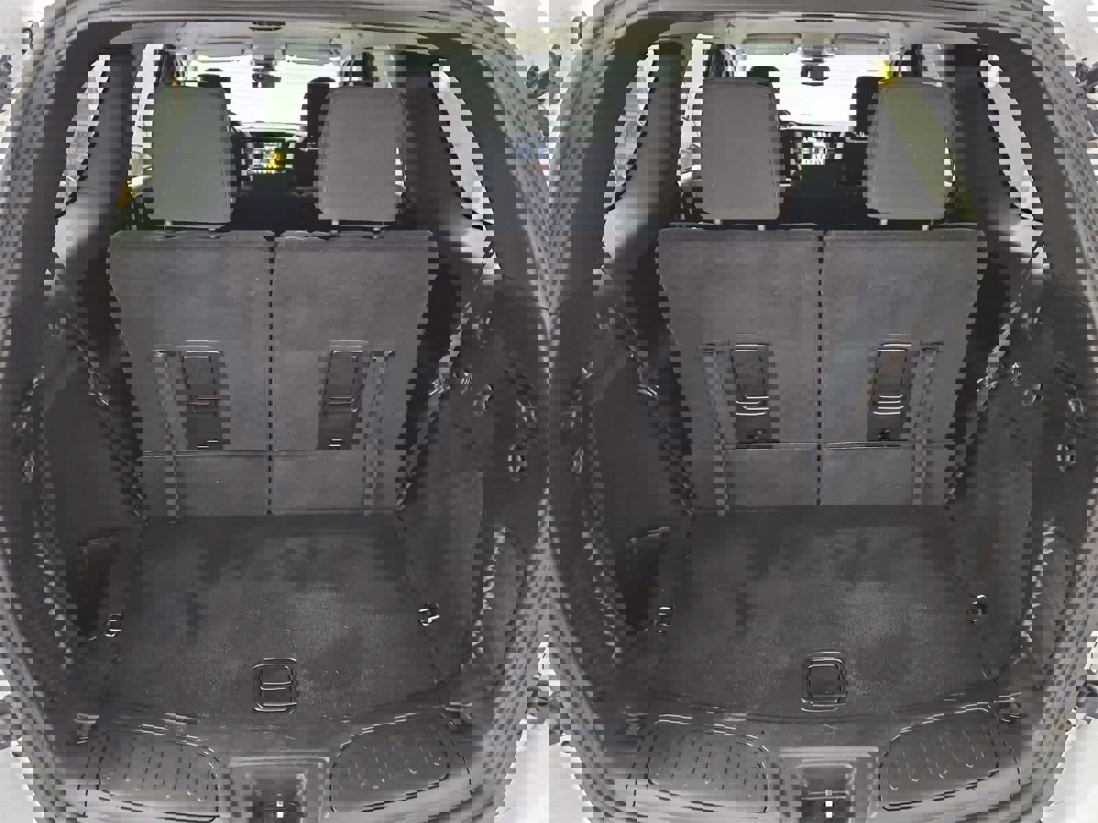 Used 2021 Dodge Durango SXT image 34