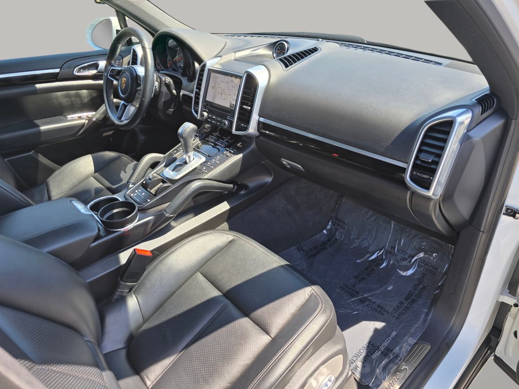 Used 2018 Porsche Cayenne S AWD/4WD image 32