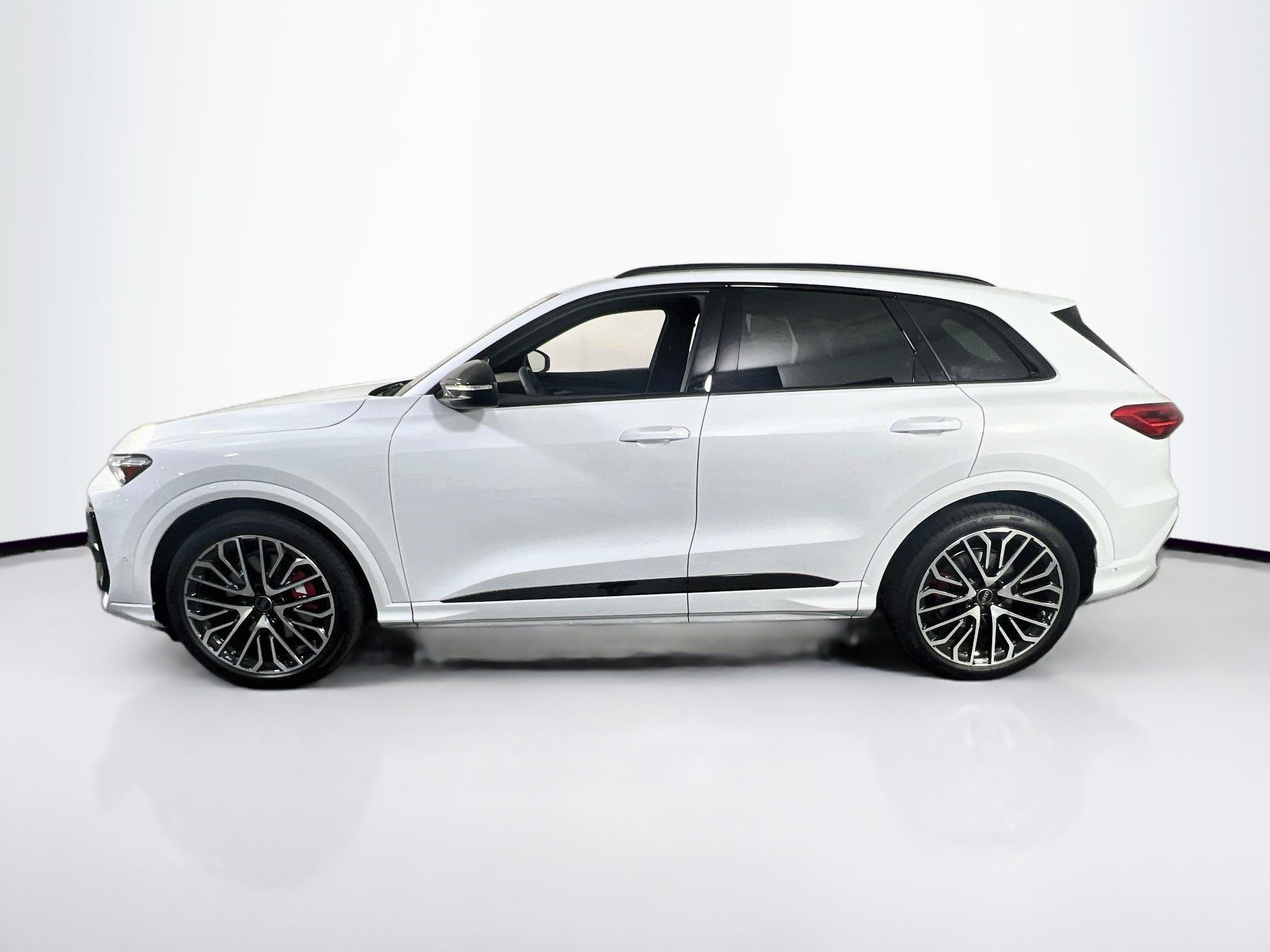 Used 2025 Audi SQ5 Premium Plus AWD/4WD image 8