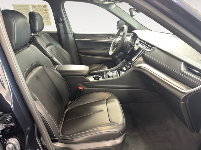 Used 2024 Jeep Grand Cherokee L Limited AWD/4WD image 4