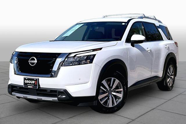 Certified 2025 Nissan Pathfinder SL FWD image 1