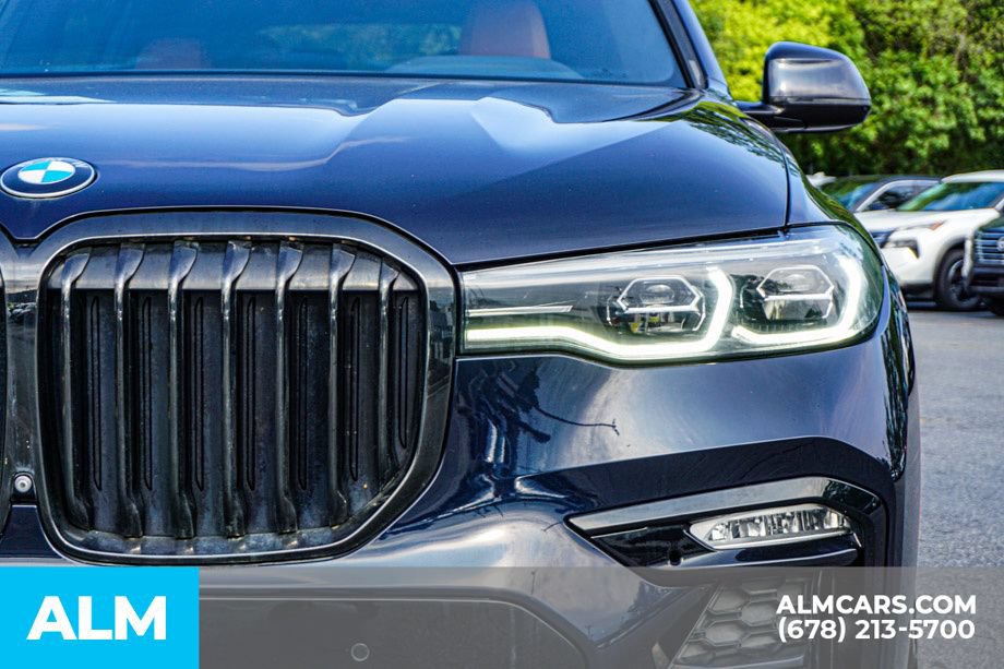 Used 2022 BMW X7 xDrive40i w/ M Sport Package AWD/4WD image 11