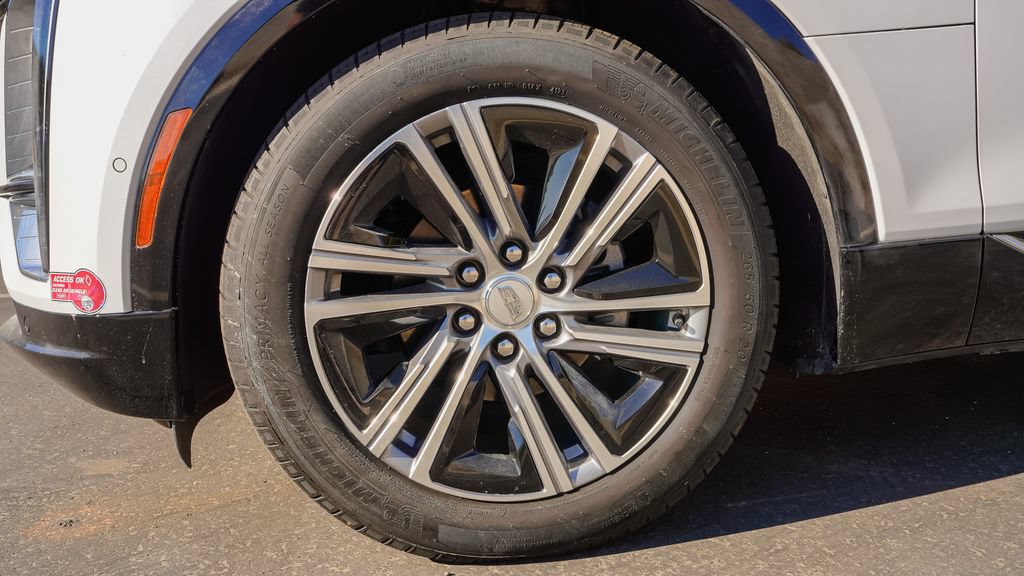 Certified 2024 Cadillac Lyriq Luxury RWD image 7