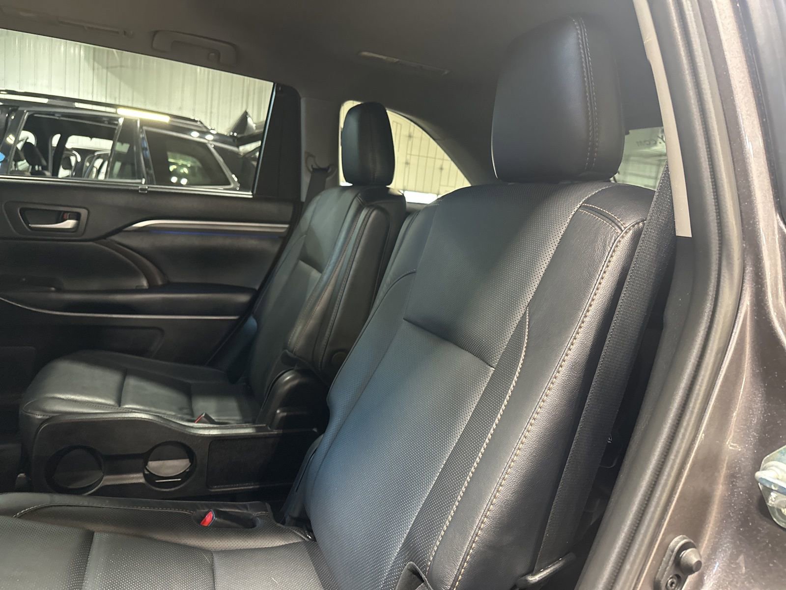 Used 2019 Toyota Highlander Limited w/ Protection Package #3 AWD/4WD image 24