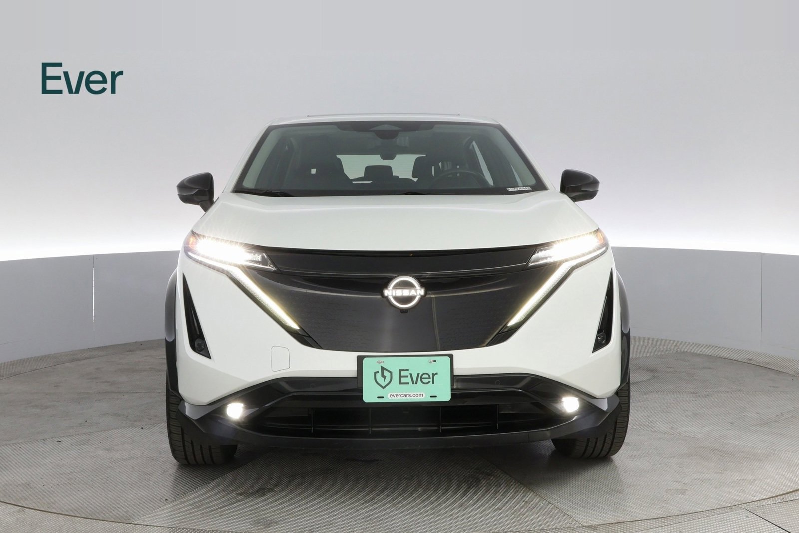 Used 2023 Nissan Ariya AWD image 3