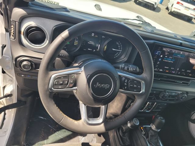 Used 2024 Jeep Wrangler Unlimited Sahara AWD/4WD image 30