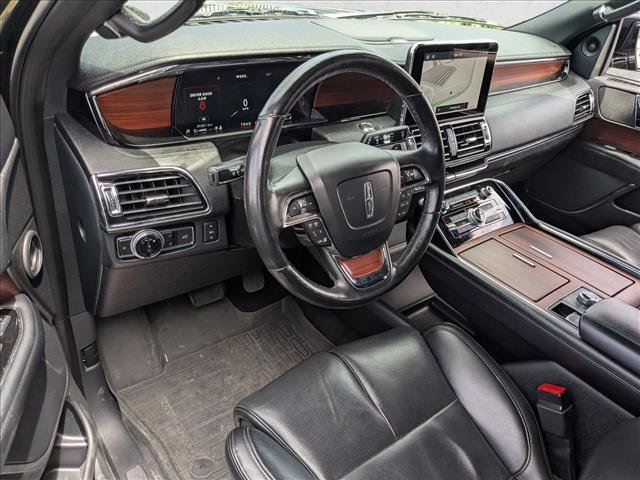 Used 2021 Lincoln Navigator L Reserve w/ Cargo Convenience Package RWD image 9