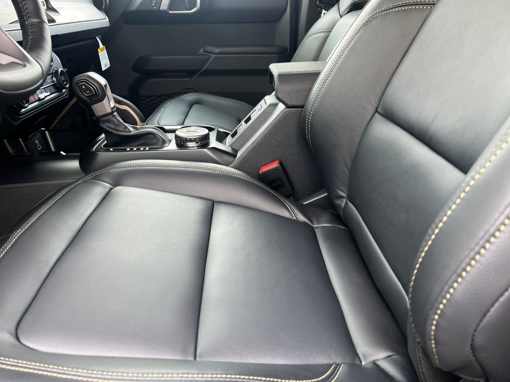 New 2025 Ford Bronco Badlands w/ Sasquatch Package image 14