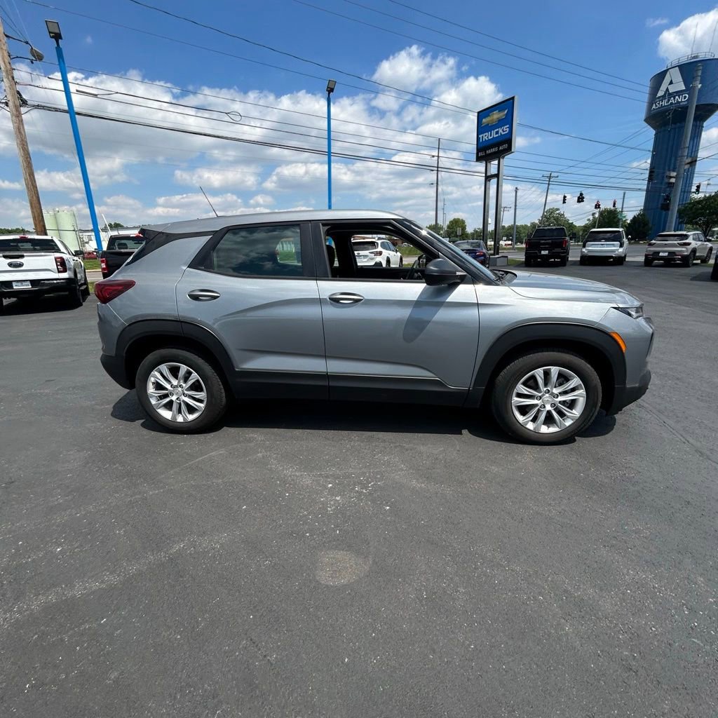 Used 2023 Chevrolet TrailBlazer LS FWD image 4