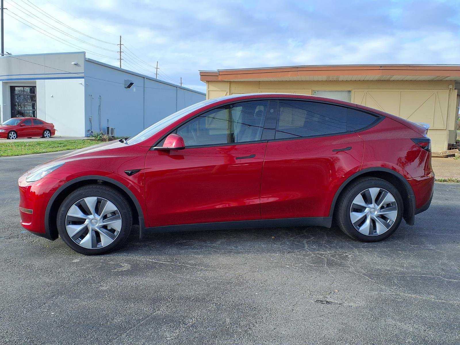 Used 2024 Tesla Model Y Long Range image 18