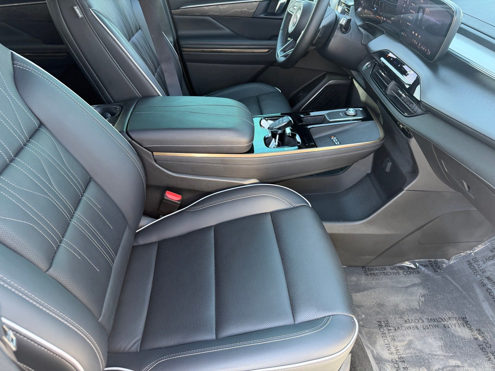 Used 2025 Buick Enclave Avenir w/ Super Cruise Package FWD image 11