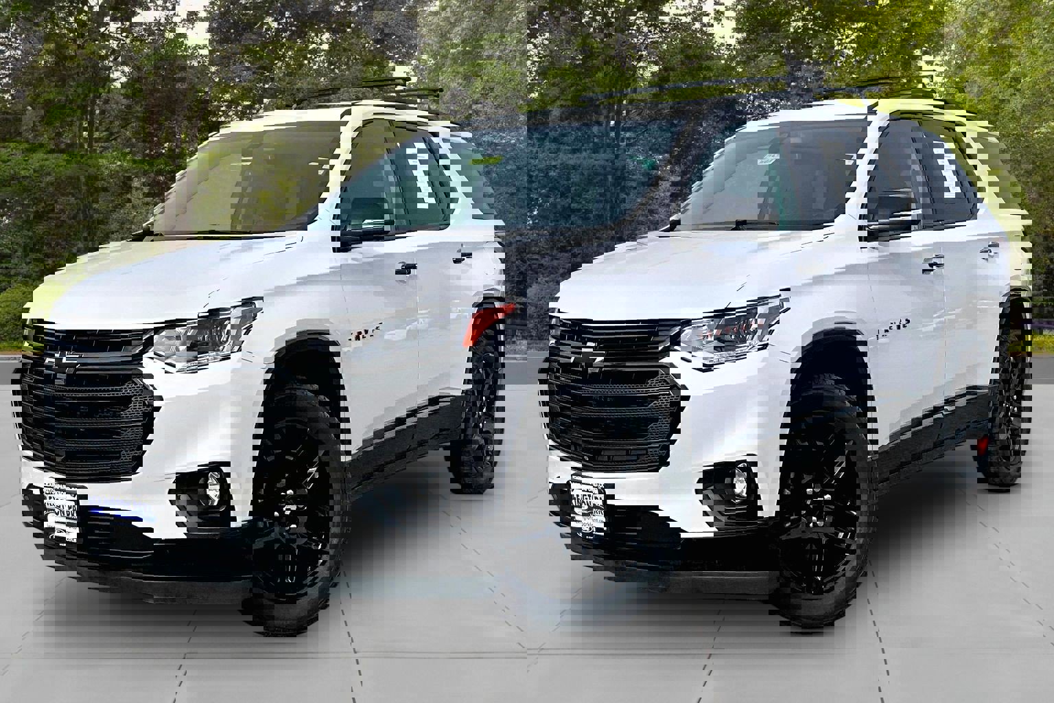 Used 2021 Chevrolet Traverse Premier w/ Redline Edition image 3