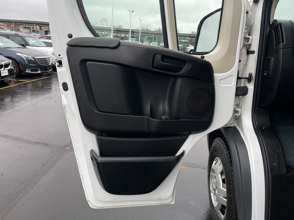 Used 2016 RAM ProMaster 2500 w/ Interior Convenience Group image 11