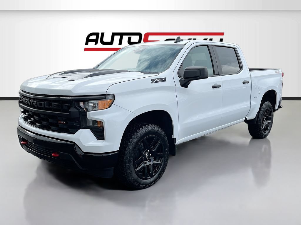 Used 2024 Chevrolet Silverado 1500 Custom Trail Boss w/ LPO, Dark Essentials Package AWD/4WD image 3