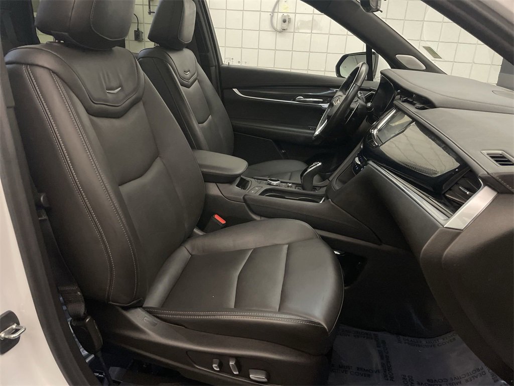 Used 2023 Cadillac XT6 Sport image 23