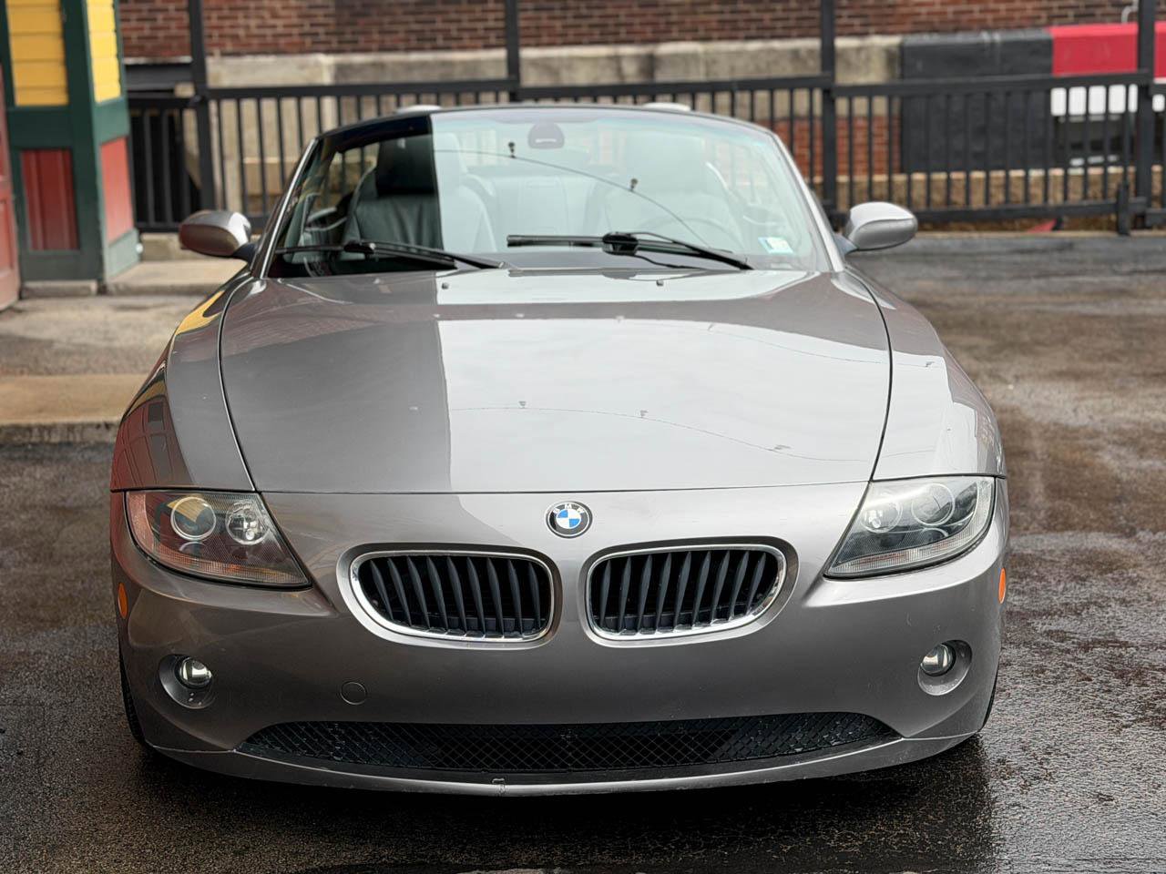 Used 2005 BMW Z4 2.5i image 15