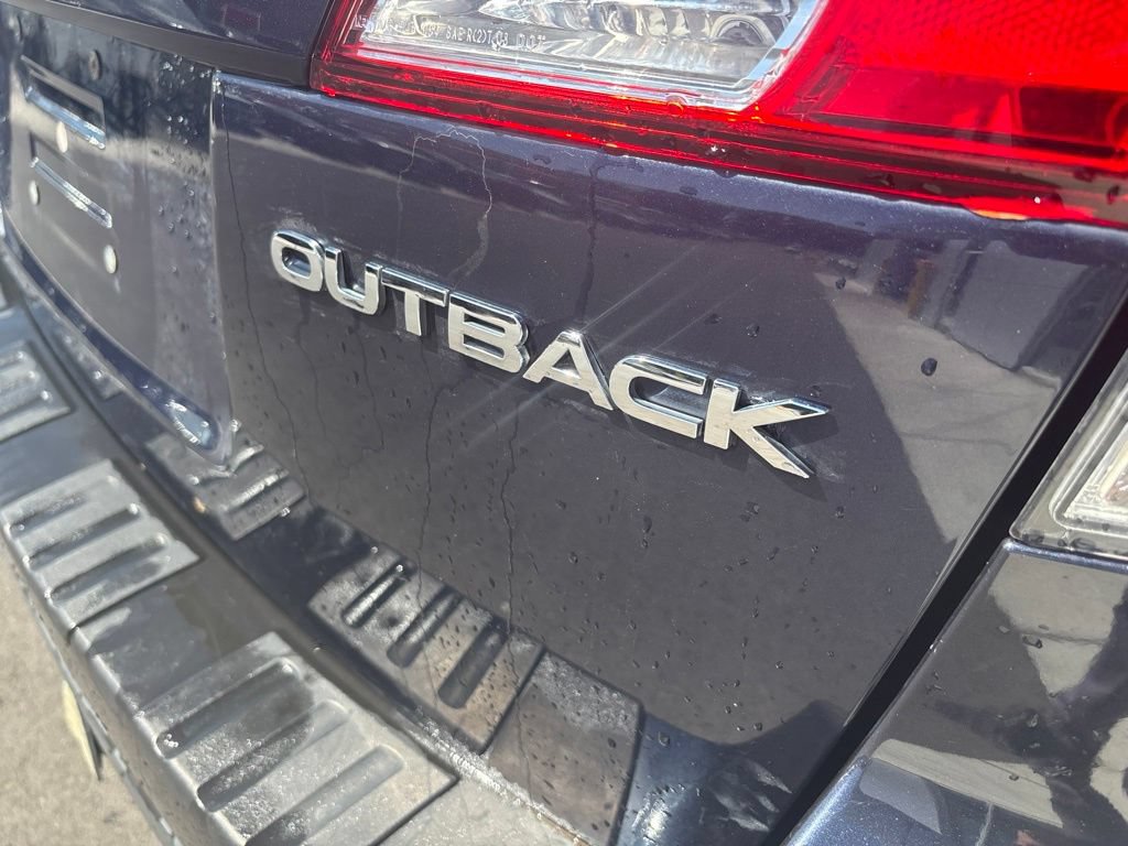 Used 2014 Subaru Outback 2.5i Limited AWD/4WD image 6