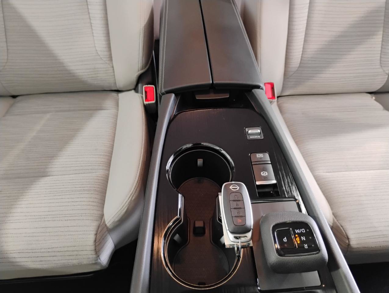 Used 2023 Nissan Rogue SV FWD image 75
